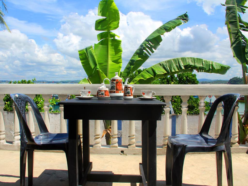 Mirissa Harbour View Hotell Rum bild